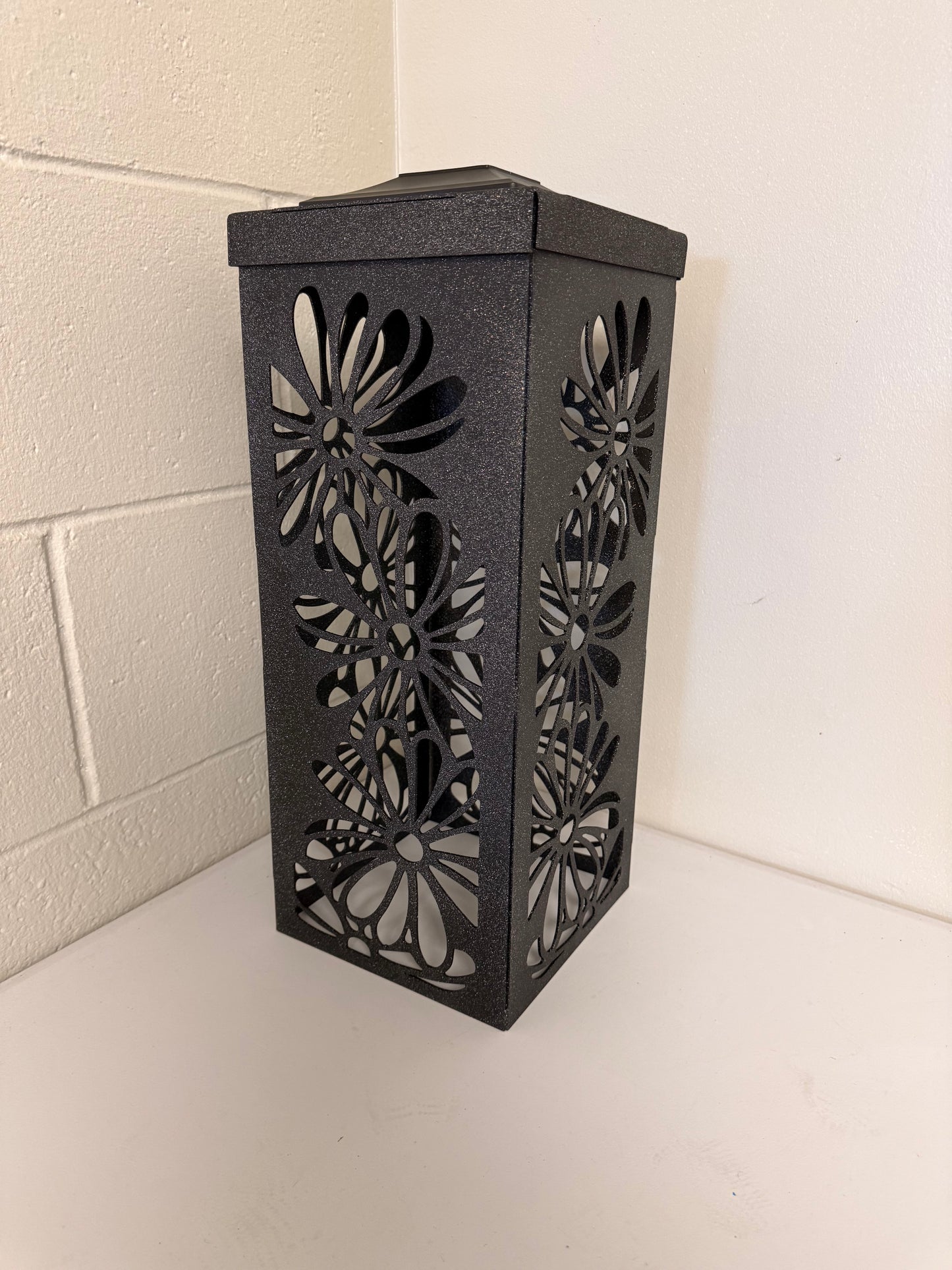 18" Floral Fusion Solar Column