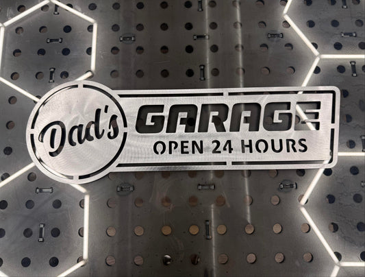 "Dad's Garage" Wall Hanging