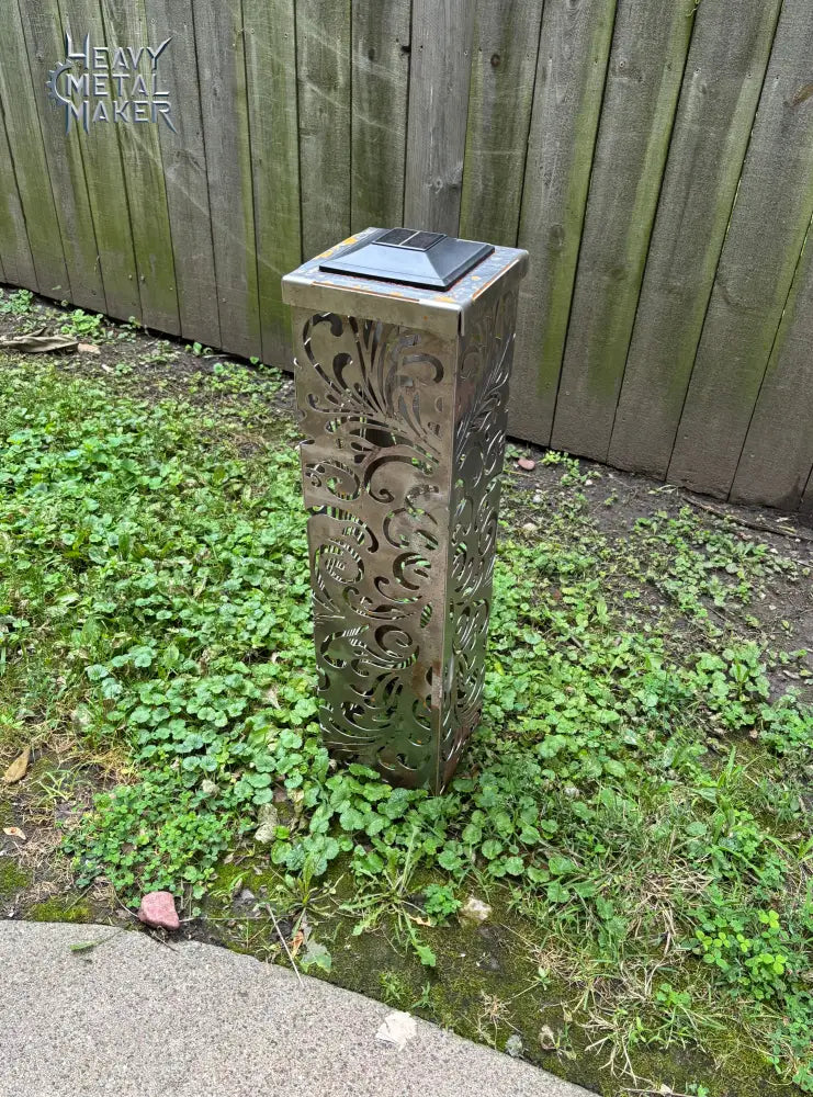 Vintage Garden Column Medium - 29’’ x 7” / Solar light top / No finish Garden Column