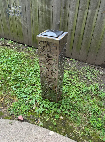Vintage Garden Column Medium - 29’’ x 7” / Solar light top / No finish Garden Column